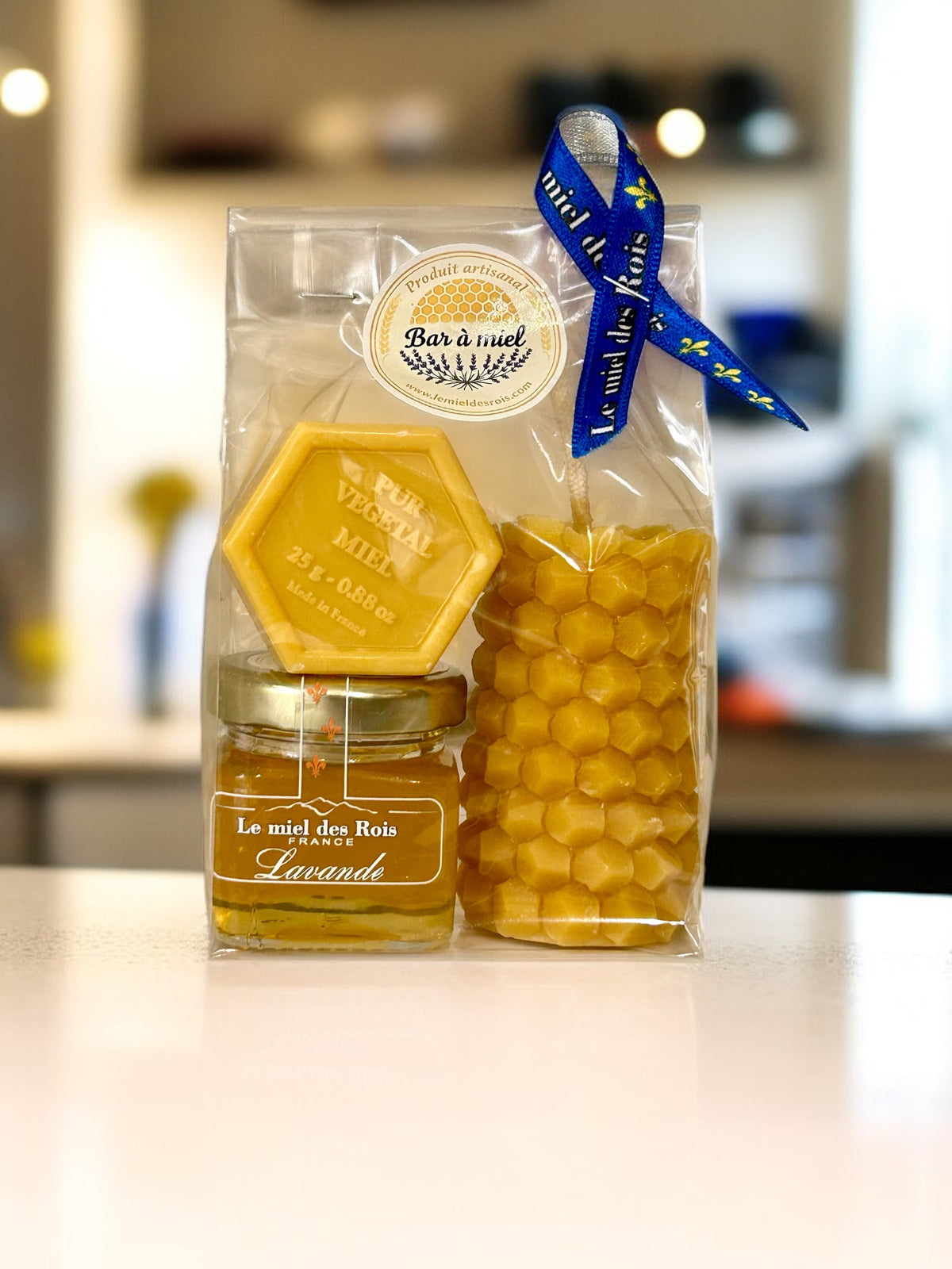 Coffret cadeau artisanal – Miel de Lavande de Provence, bougie en cire d’abeille & savon au miel