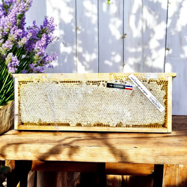 Raw honey on the shelf / Provence 